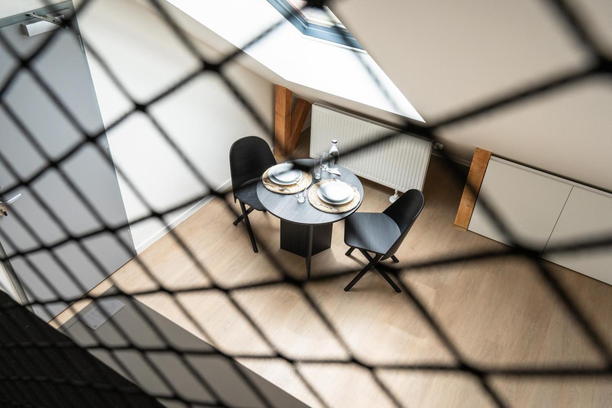 Honest Karlin Aparthotel Prag Rum bild
