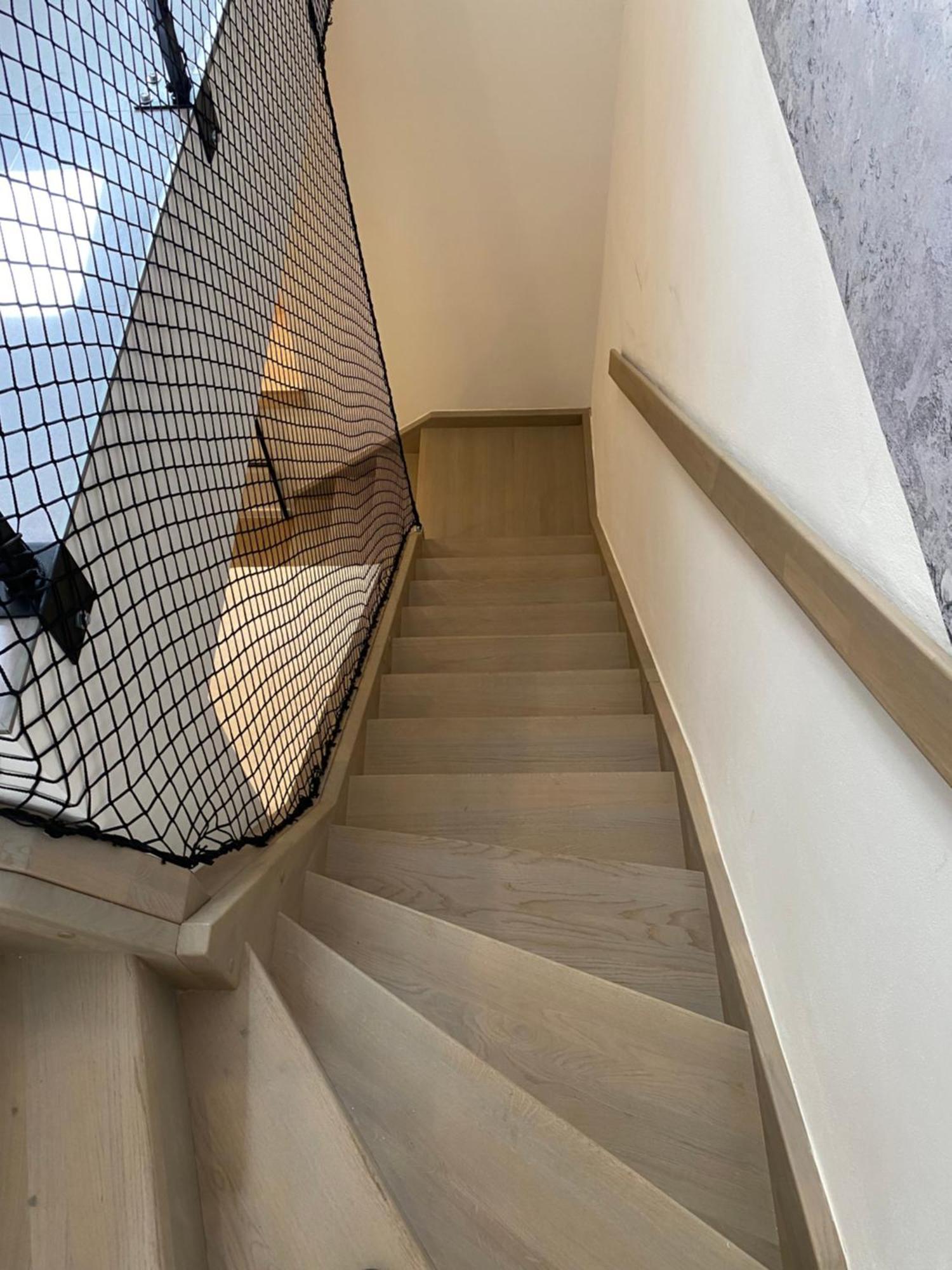 Honest Karlin Aparthotel Prag Rum bild